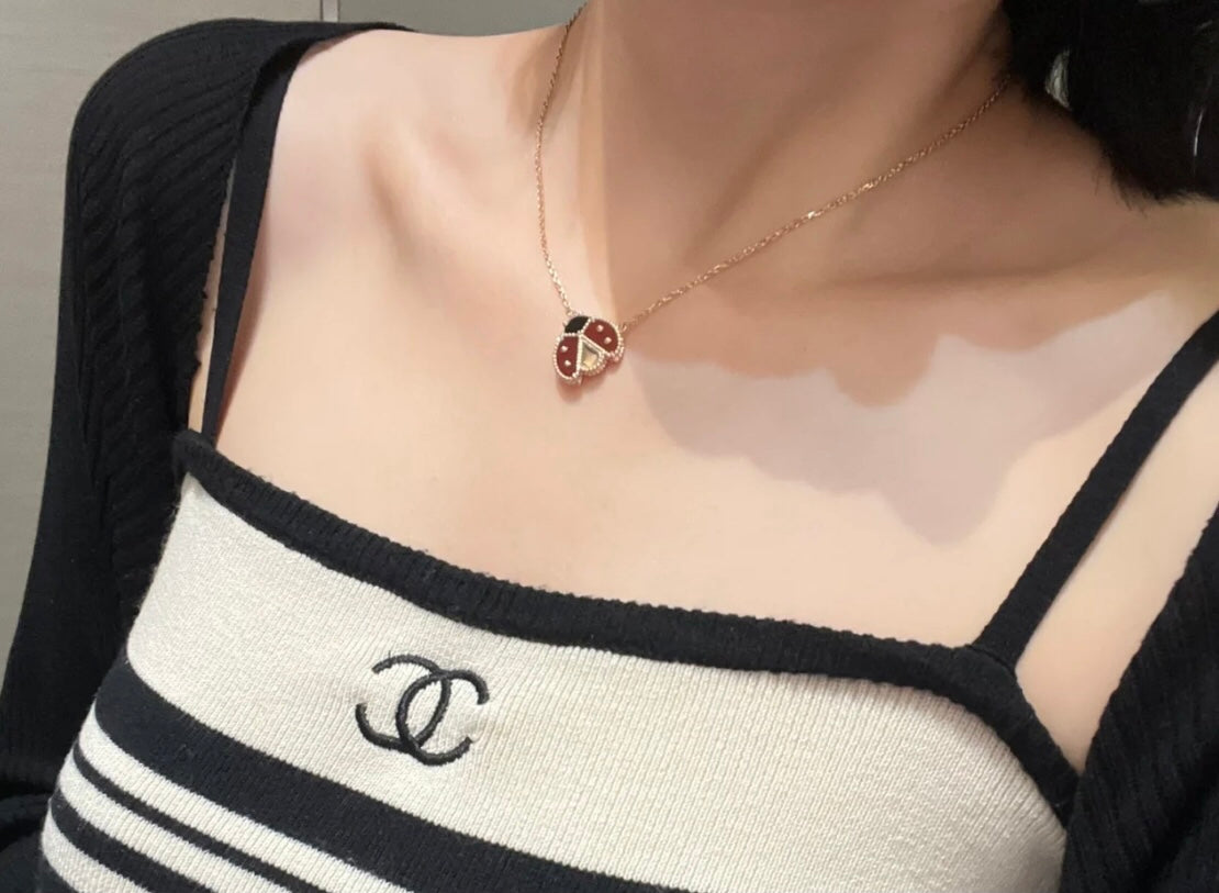 18K Van Cleef & Arpels Lucky Spring Pendant Necklace