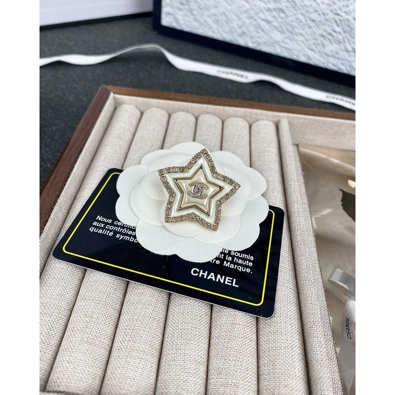 18K Chanel Star Pearl Brooch