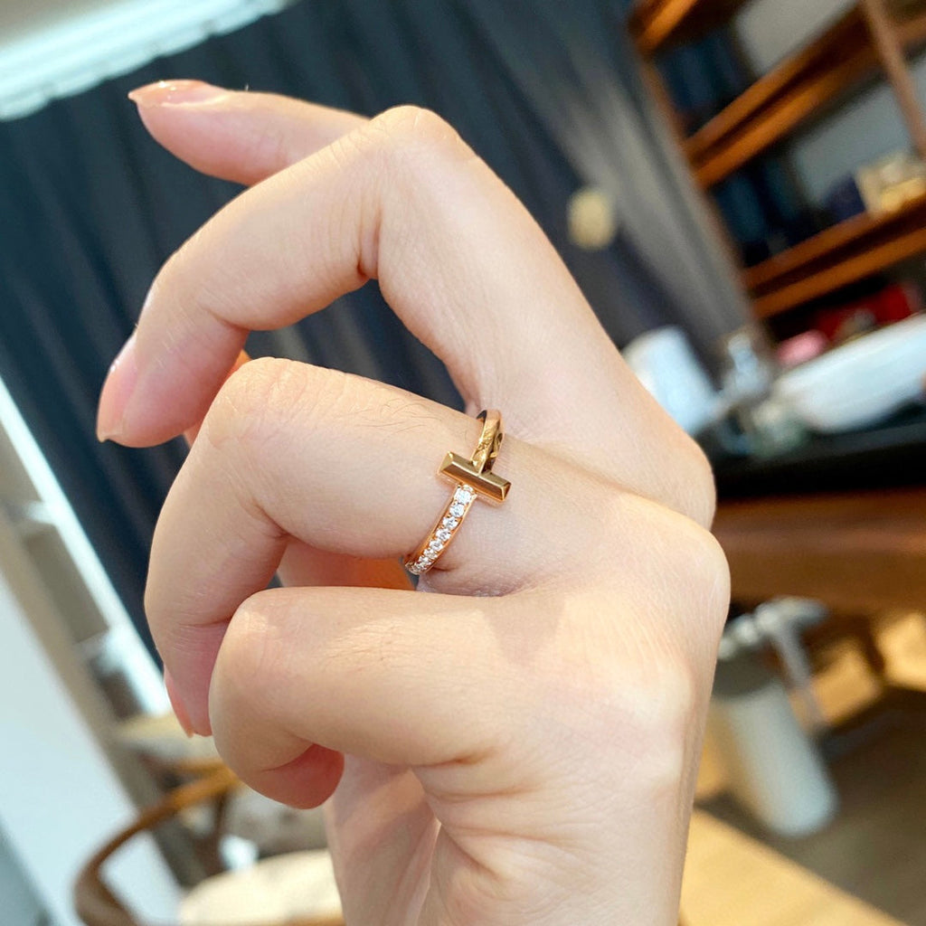 18K Tiffany & Co. T1 Diamond Ring