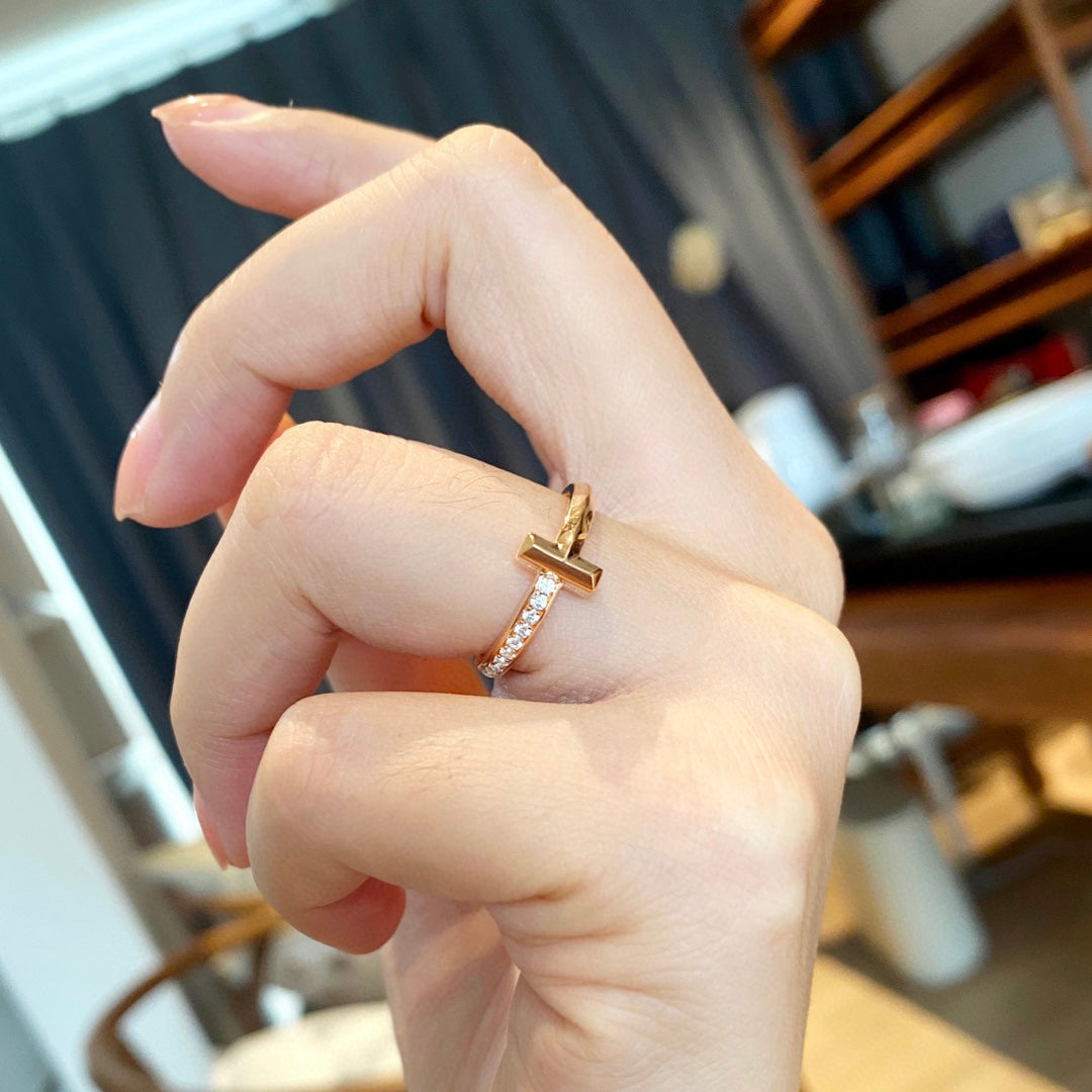18K Tiffany & Co. T1 Diamond Ring