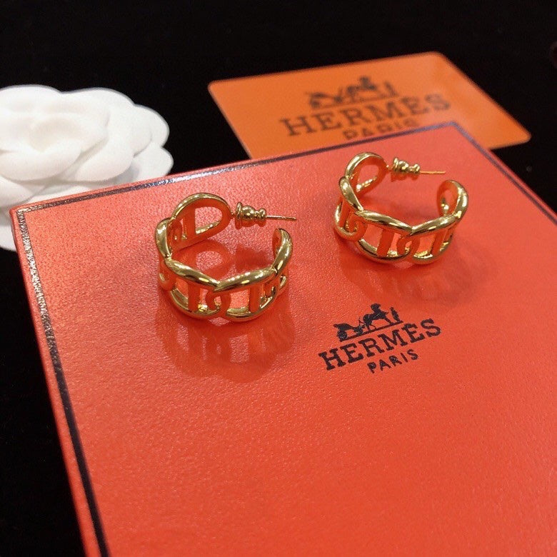18K Chaine D'Ancre Enchainee Hermès Earrings
