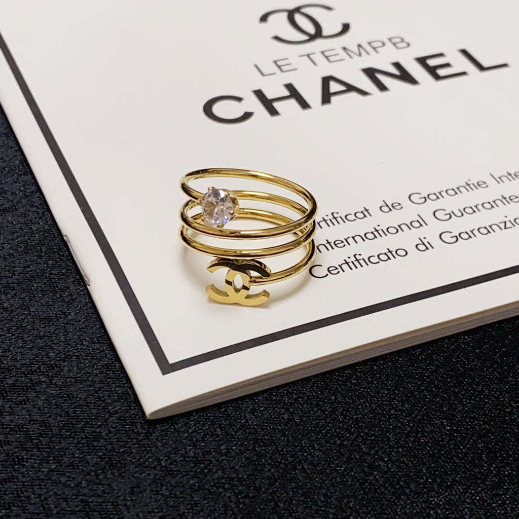 18K Chanel Vintage Pearl Ring