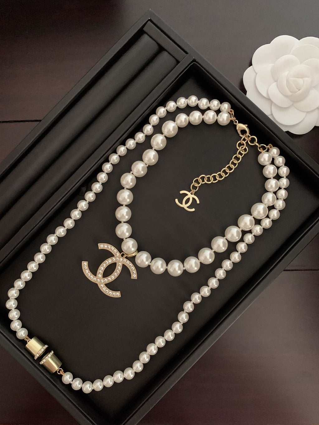 18K Chanel Pearls Long Necklace