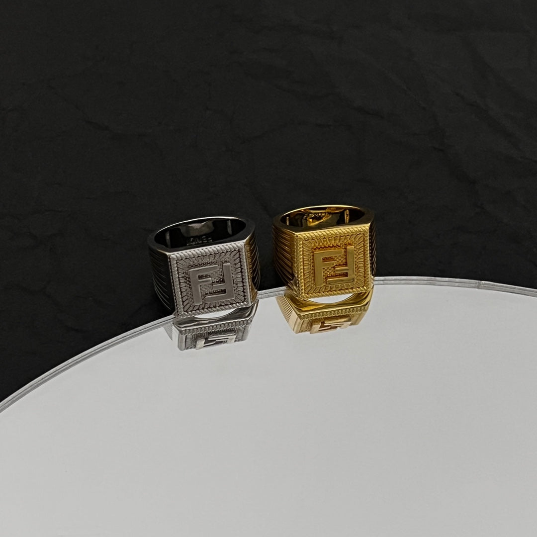 18K Fendi FF Guillochet Ring