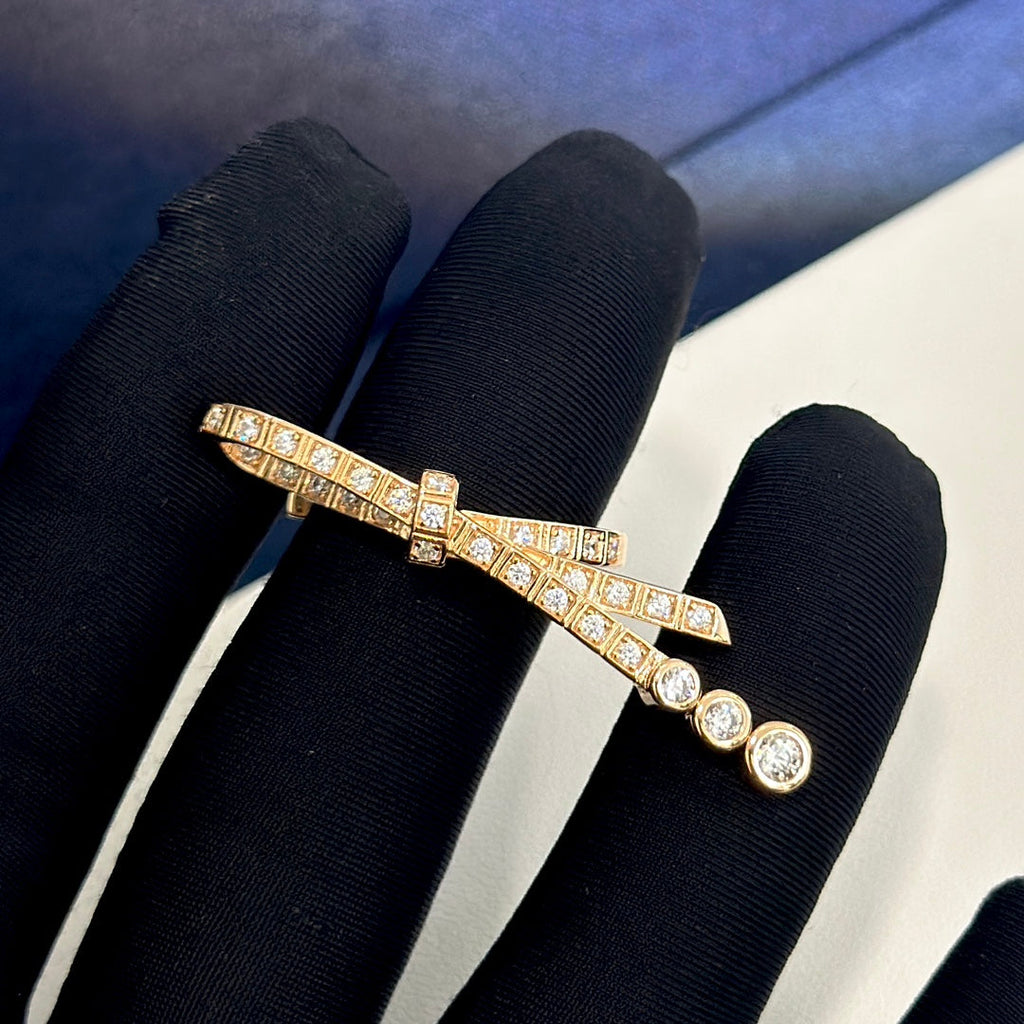 18K Chanel Ruban Diamonds Ring