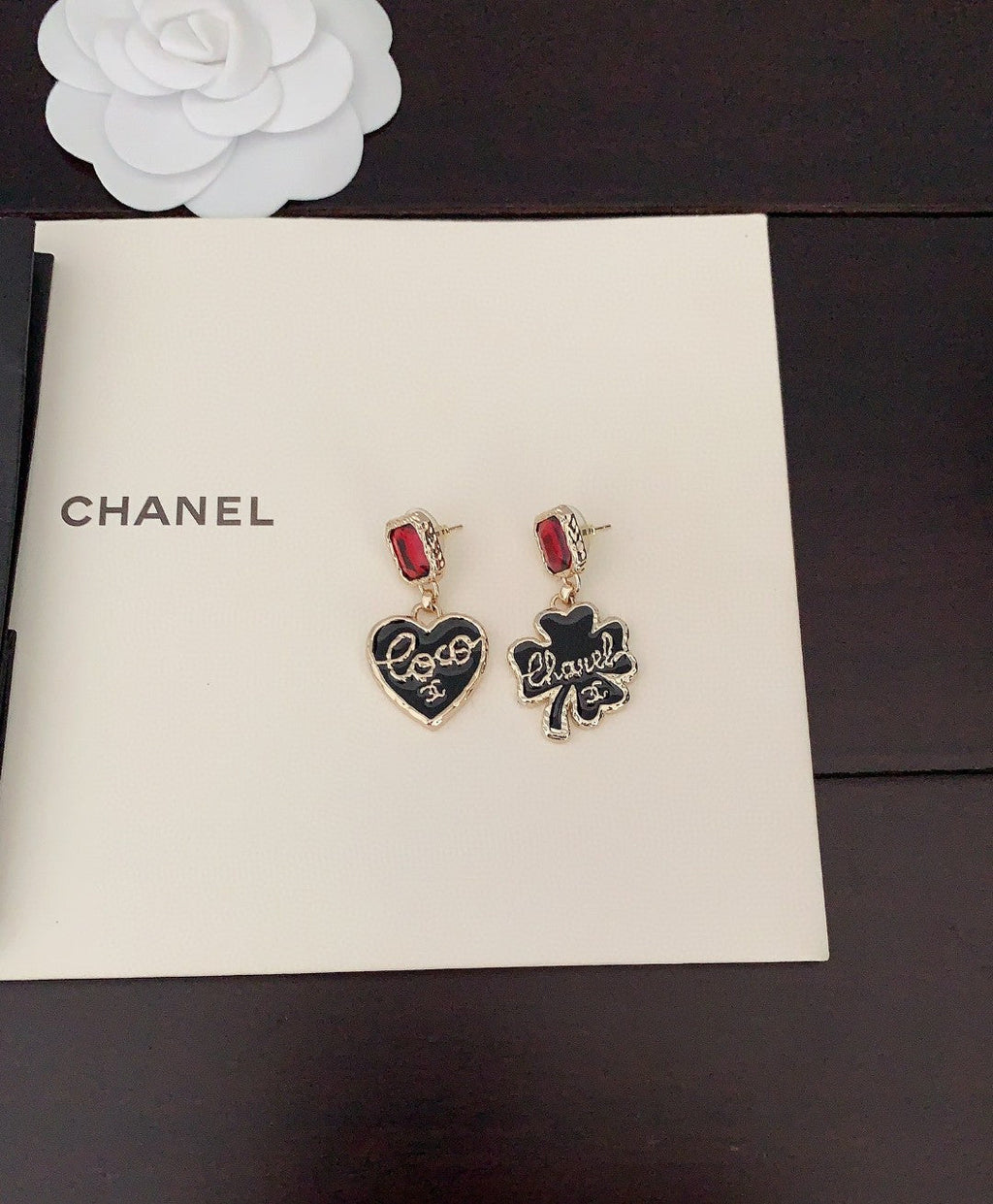 18K Chanel Heart Earrings