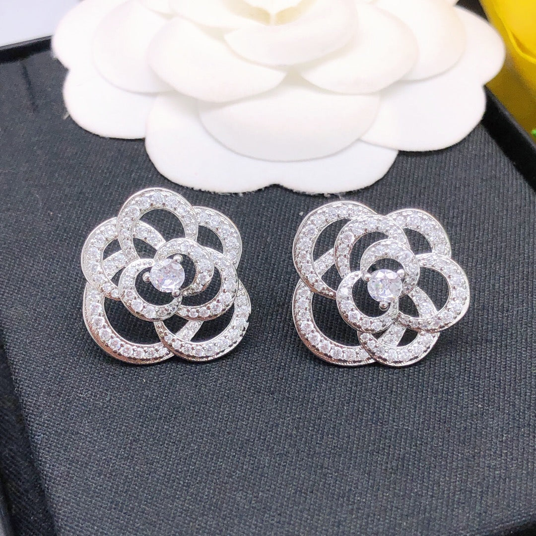 18K Chanel Camellia Diamond Earrings