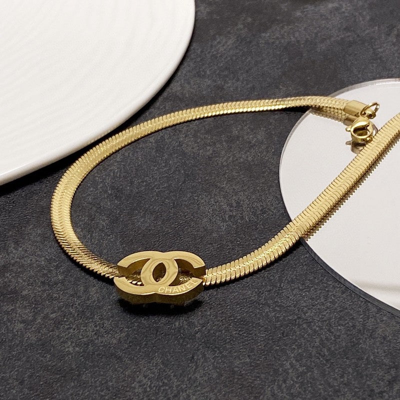 18K Chanel Gold Choker Necklace