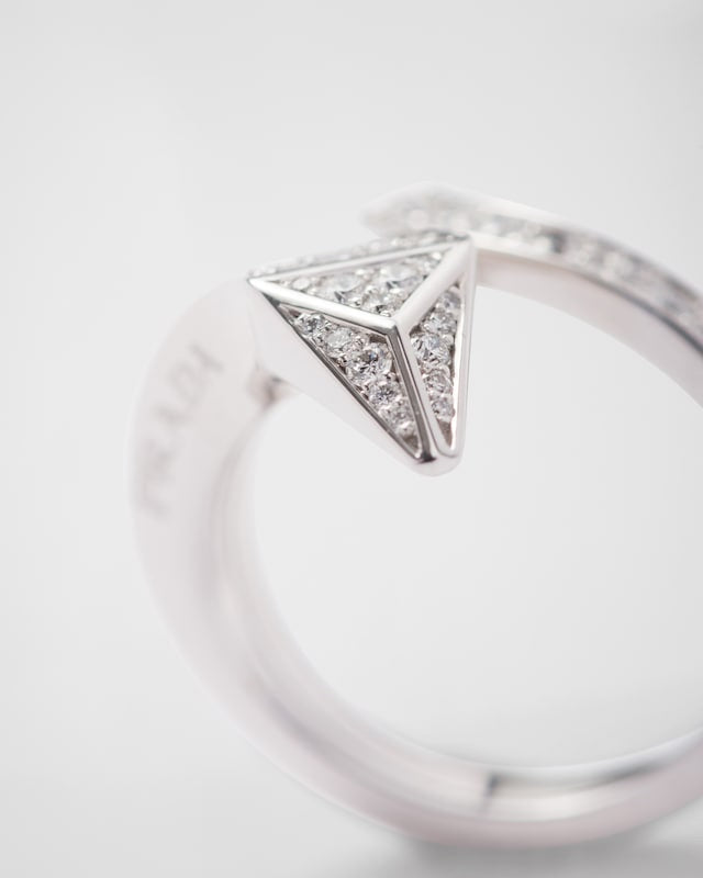 18K Prada Eternal Snake Ring