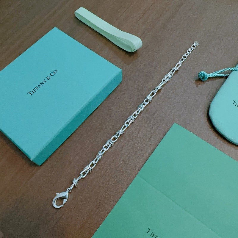 18K Return to Tiffany & Co. Lock Bracelet