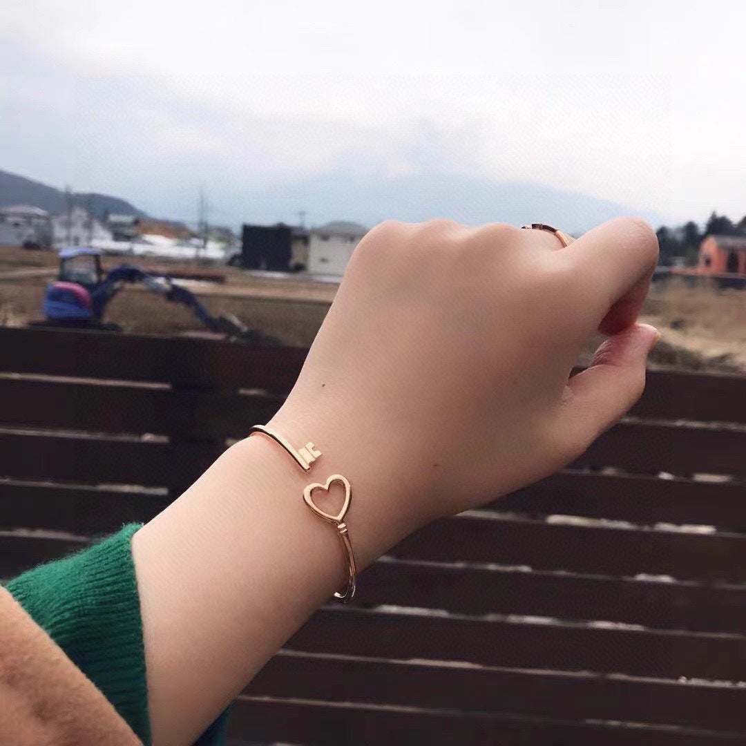 18K Tiffany & Co. Heart Key Wire Bracelet