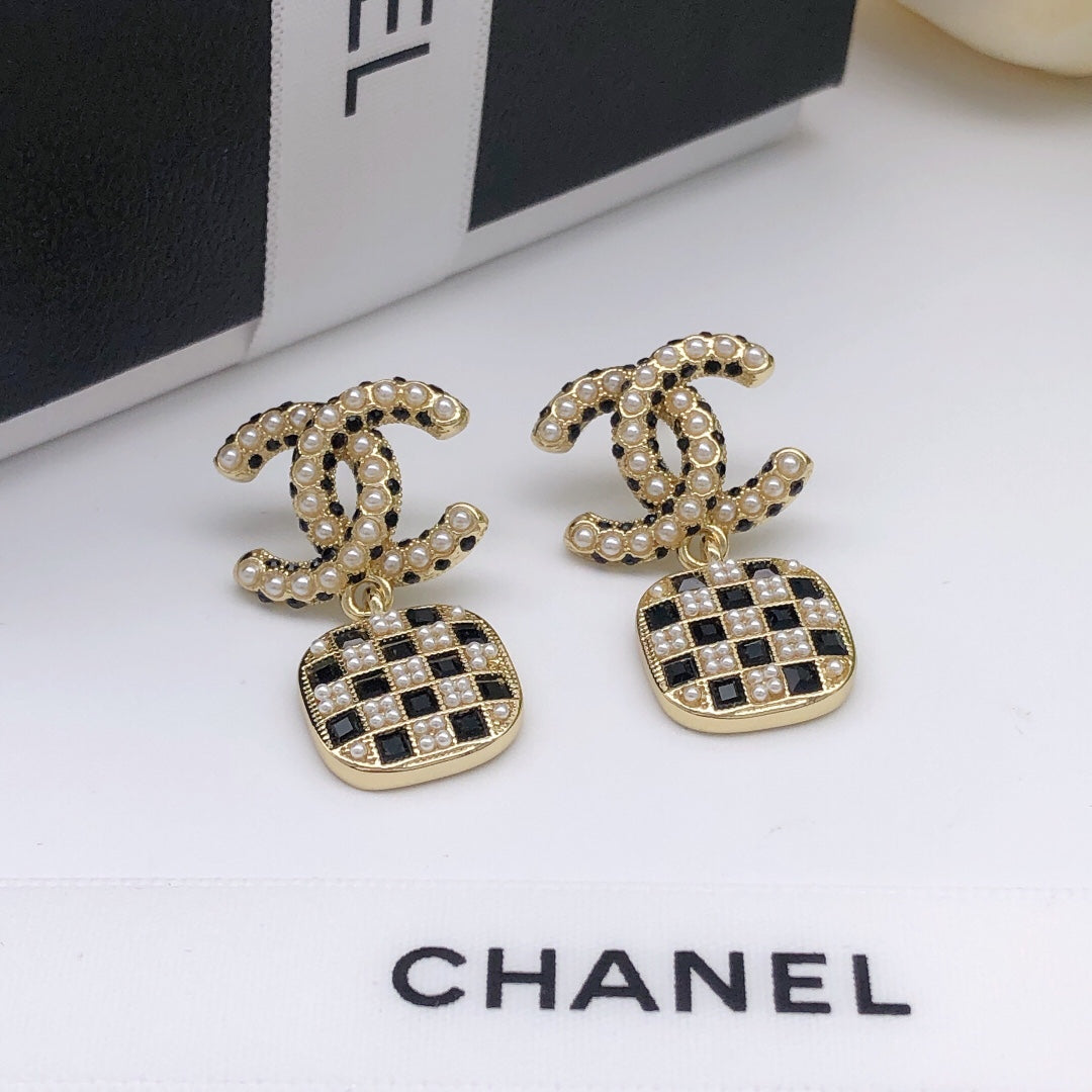 18K Chanel Chain Earrings
