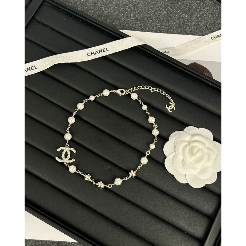 18K Chanel White Pearls Necklace