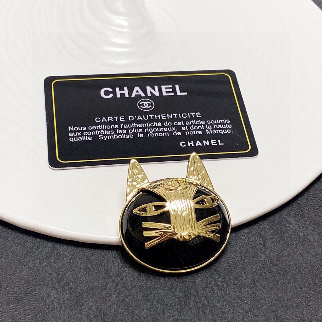 18K Chanel Cat Brooch