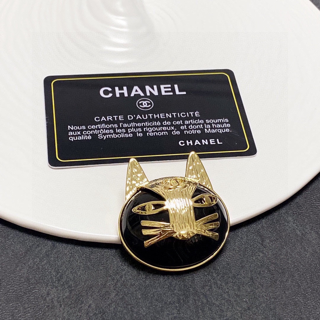 18K Chanel Cat Brooch