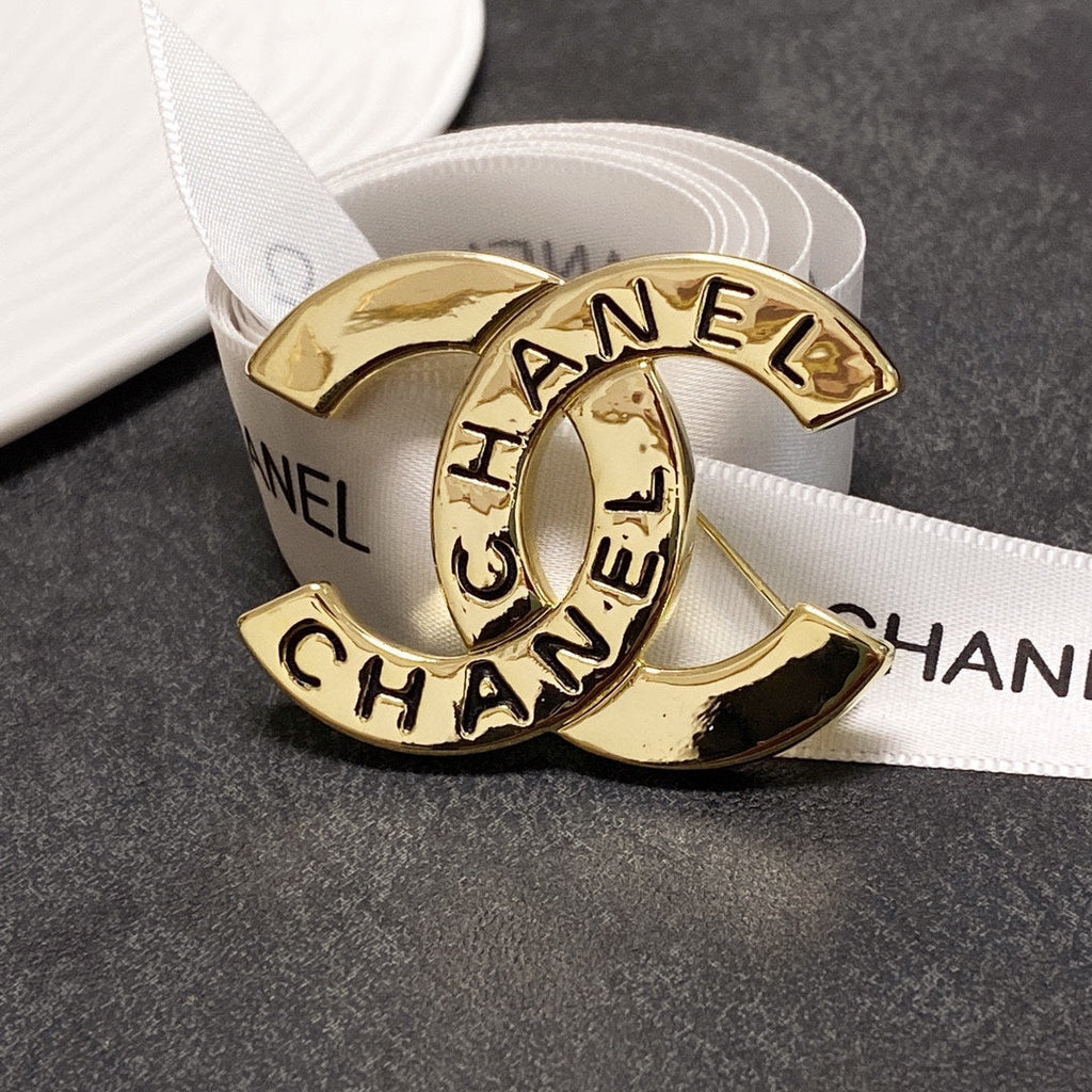 18K Chanel Script Brooch