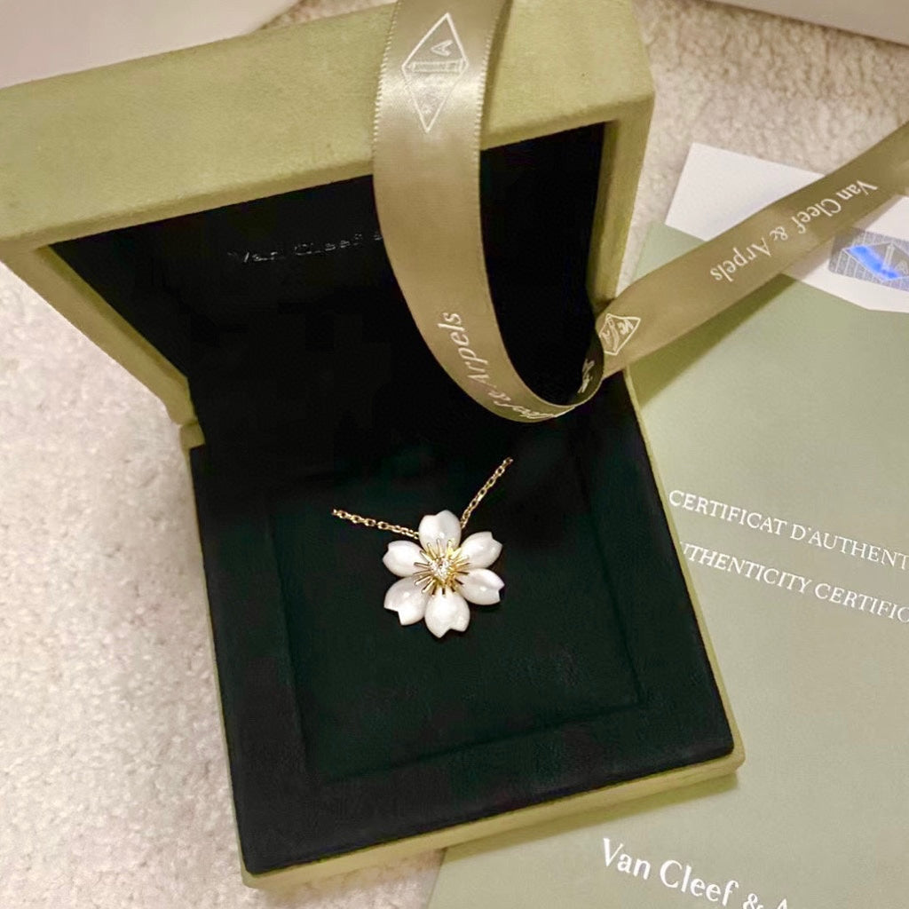 18K Rose Van Cleef & Arpels De Noel Clip Pendant Necklace