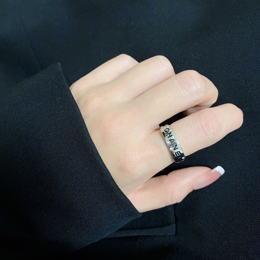 18K Chanel Chain Link Ring