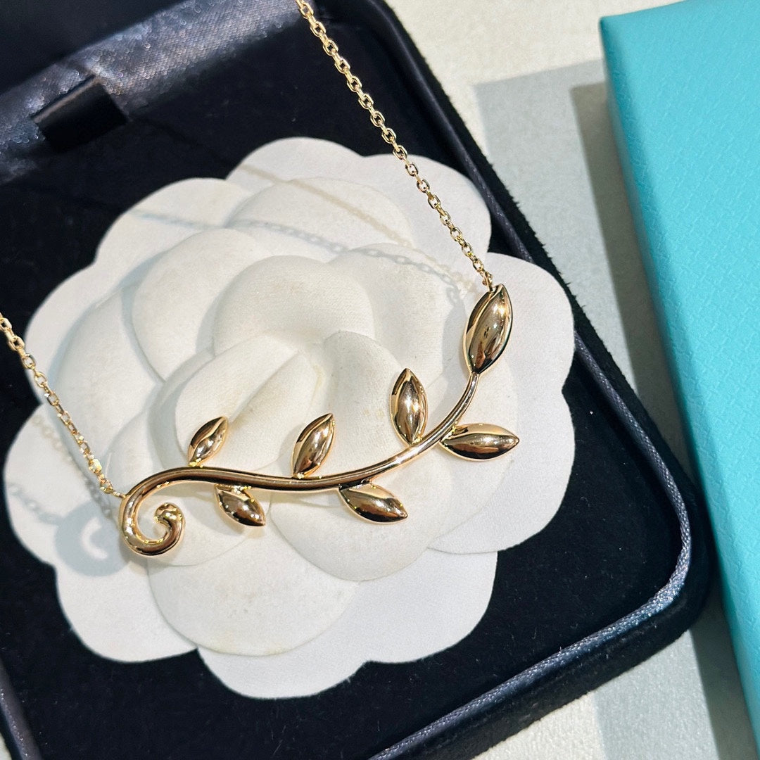 18K Tiffany & Co. Olive Leaf Vine Pendant Necklace