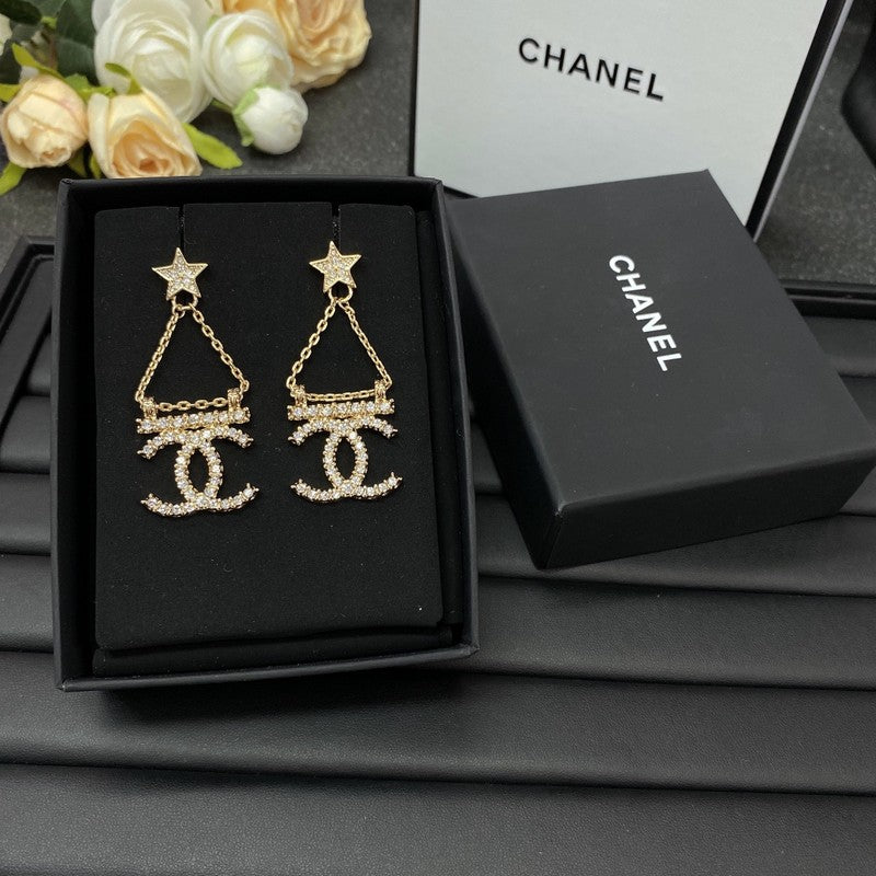 18K Chanel Star Earrings
