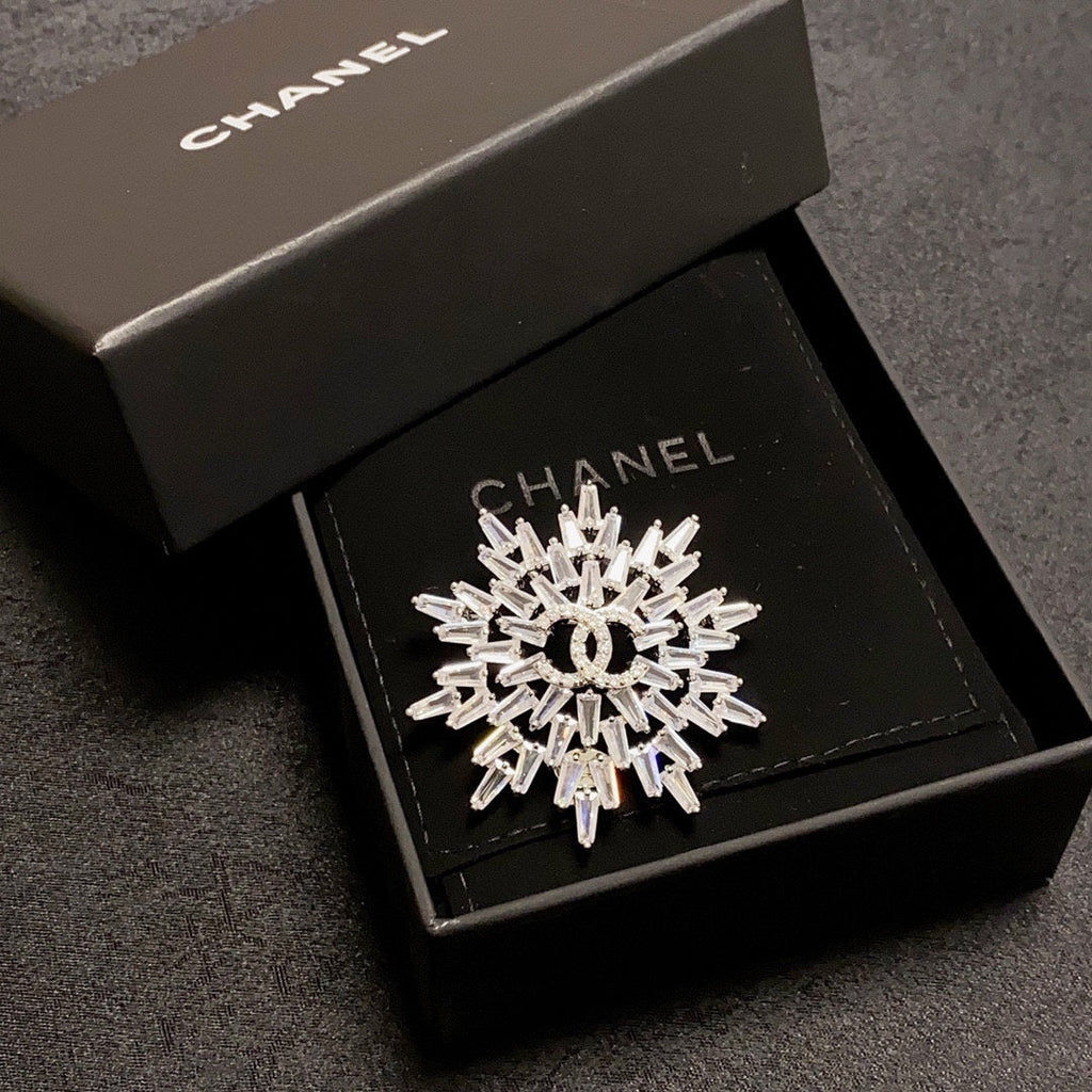 18K Chanel Snow Flower Brooch