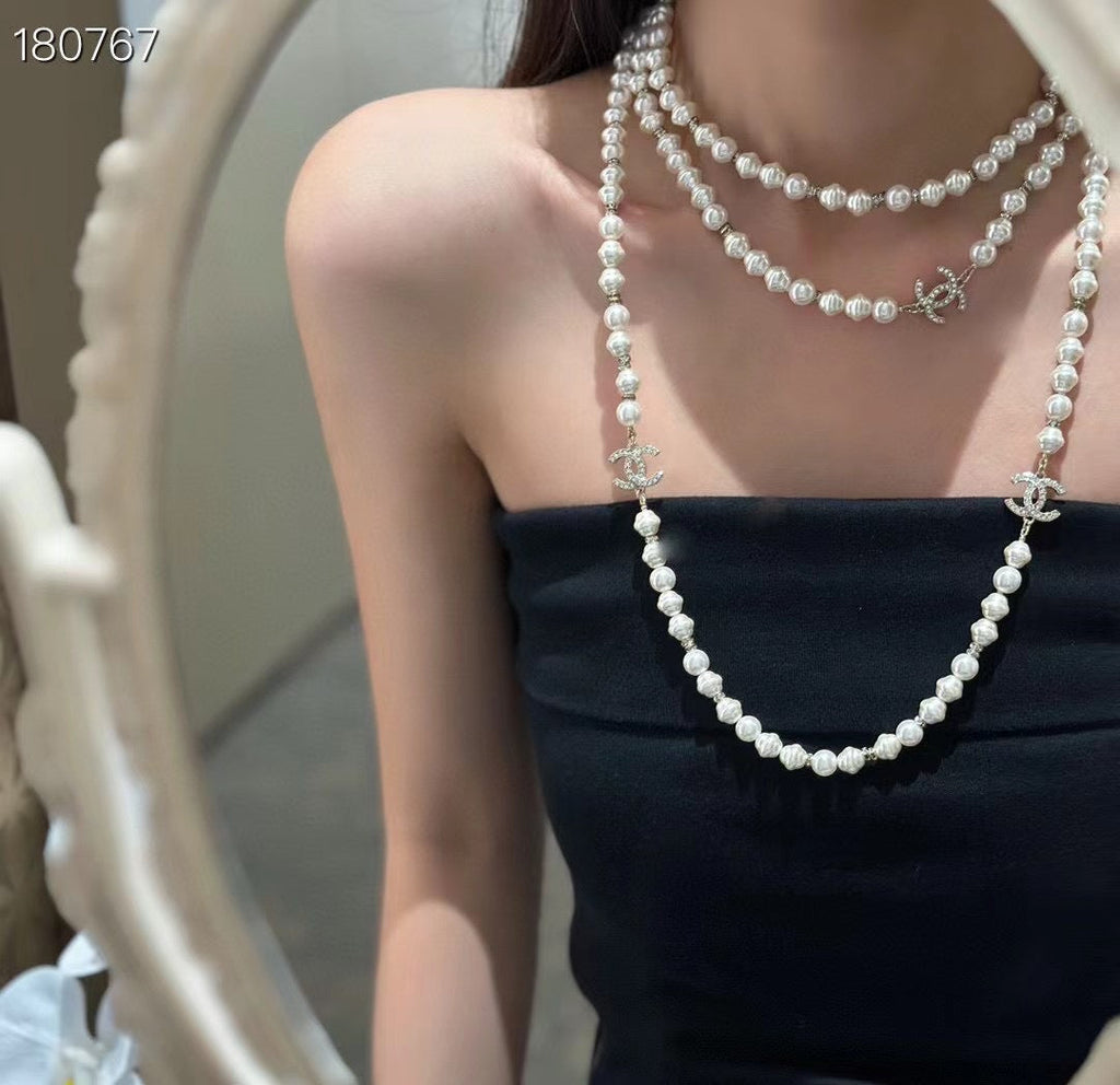 18K Chanel Pearl Choker Necklace