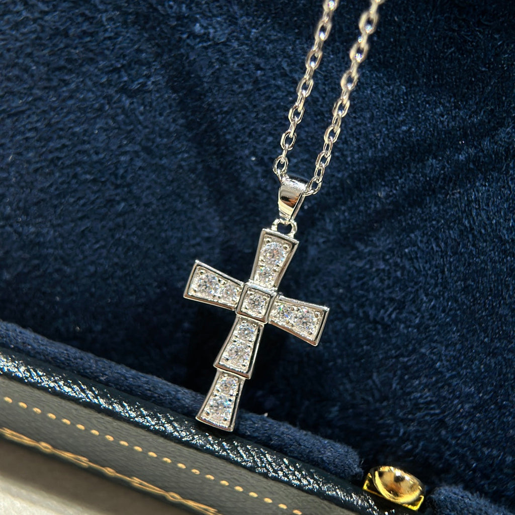18K BVLGARI Diamond Pendants Necklace