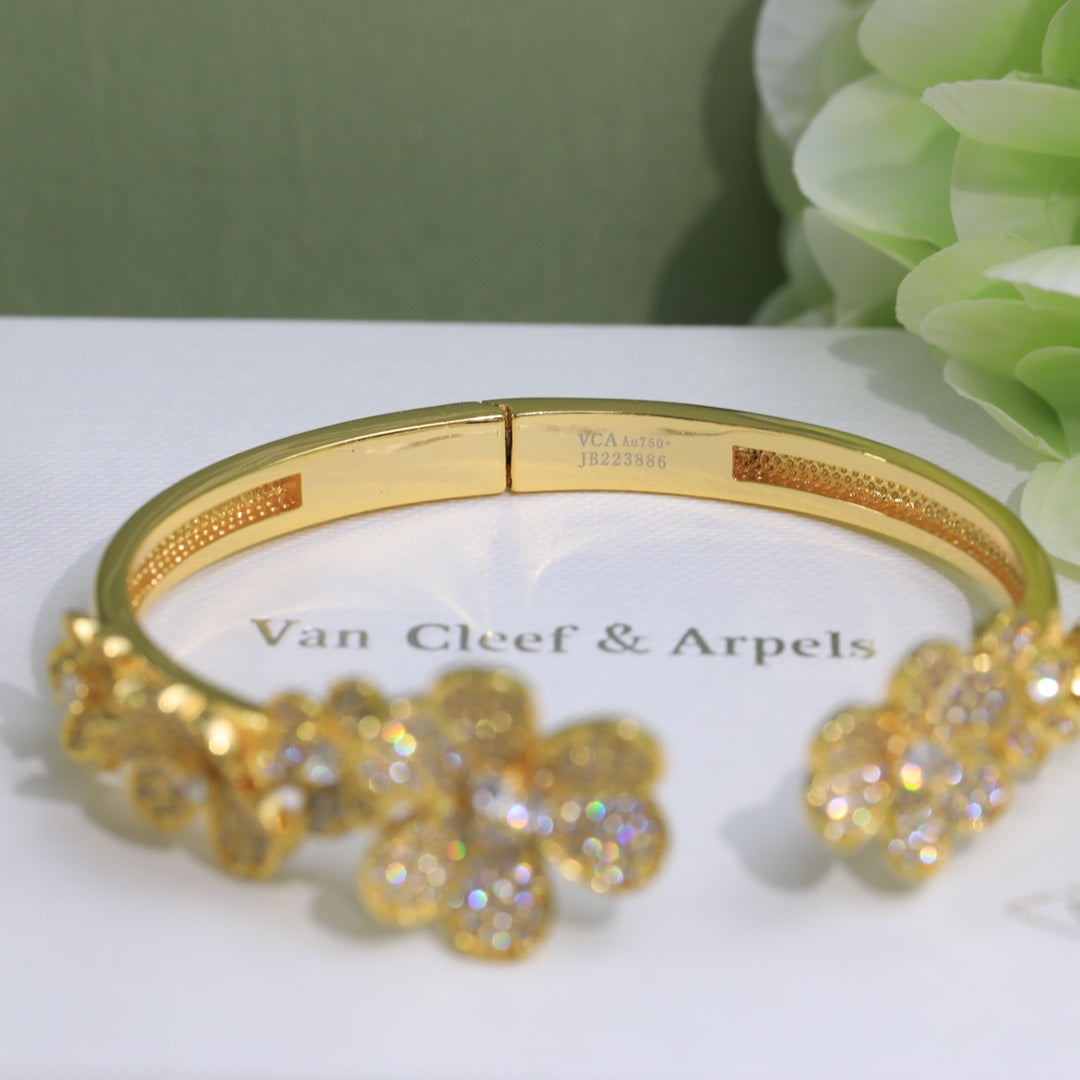18K Van Cleef & Arpels Frivole Seven Flowers Diamonds Bracelet