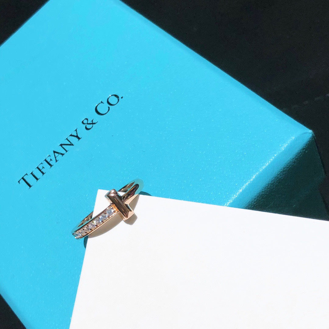 18K Tiffany & Co. T1 Diamond Ring