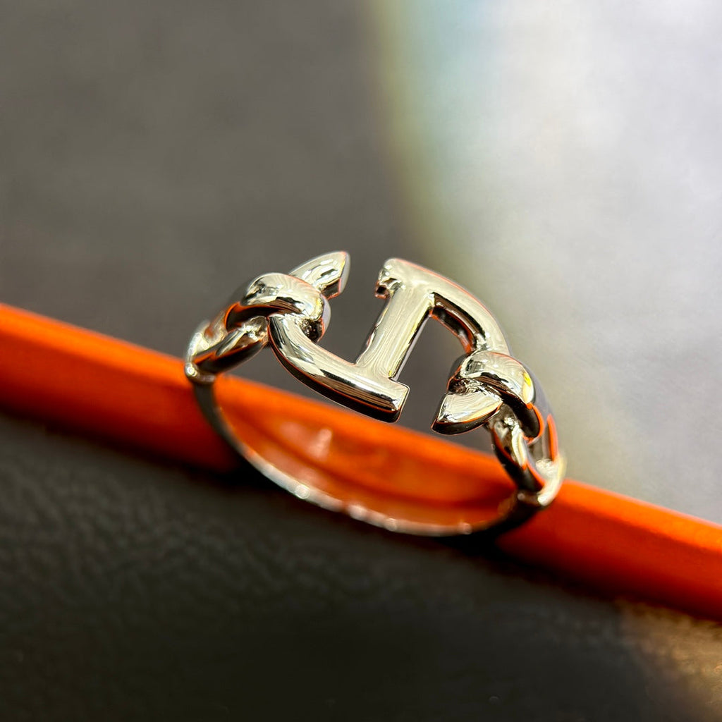 18K Farandole Hermès Ring