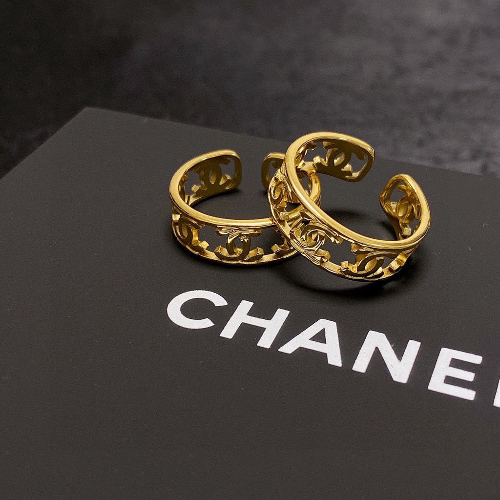 18K Chanel Vintage Openwork Ring