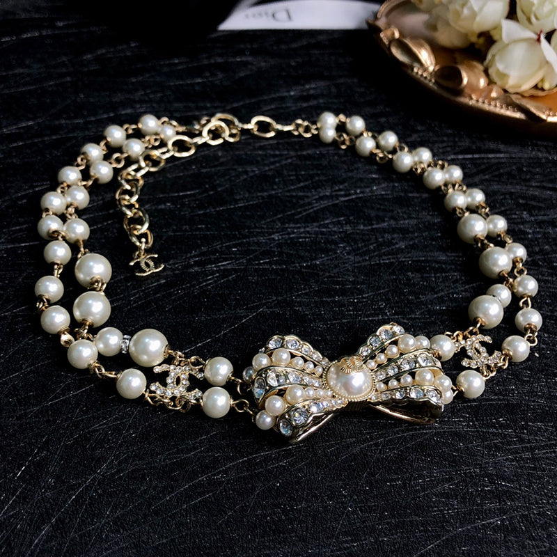 18K Chanel Bow Choker Necklace