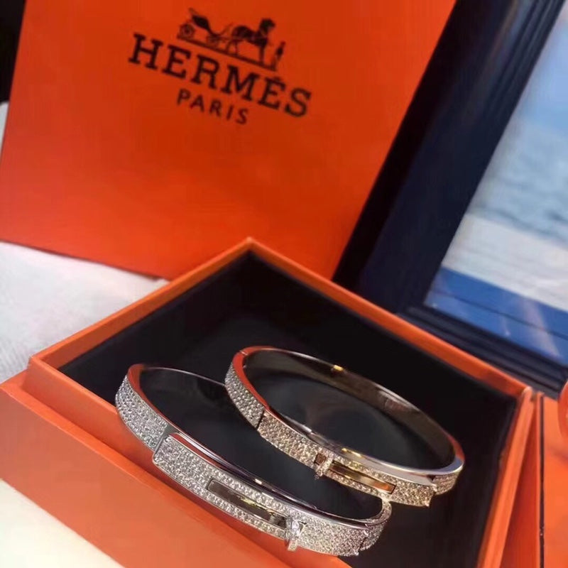 18K Yellow Gold Kelly Diamonds Hermès Bracelet
