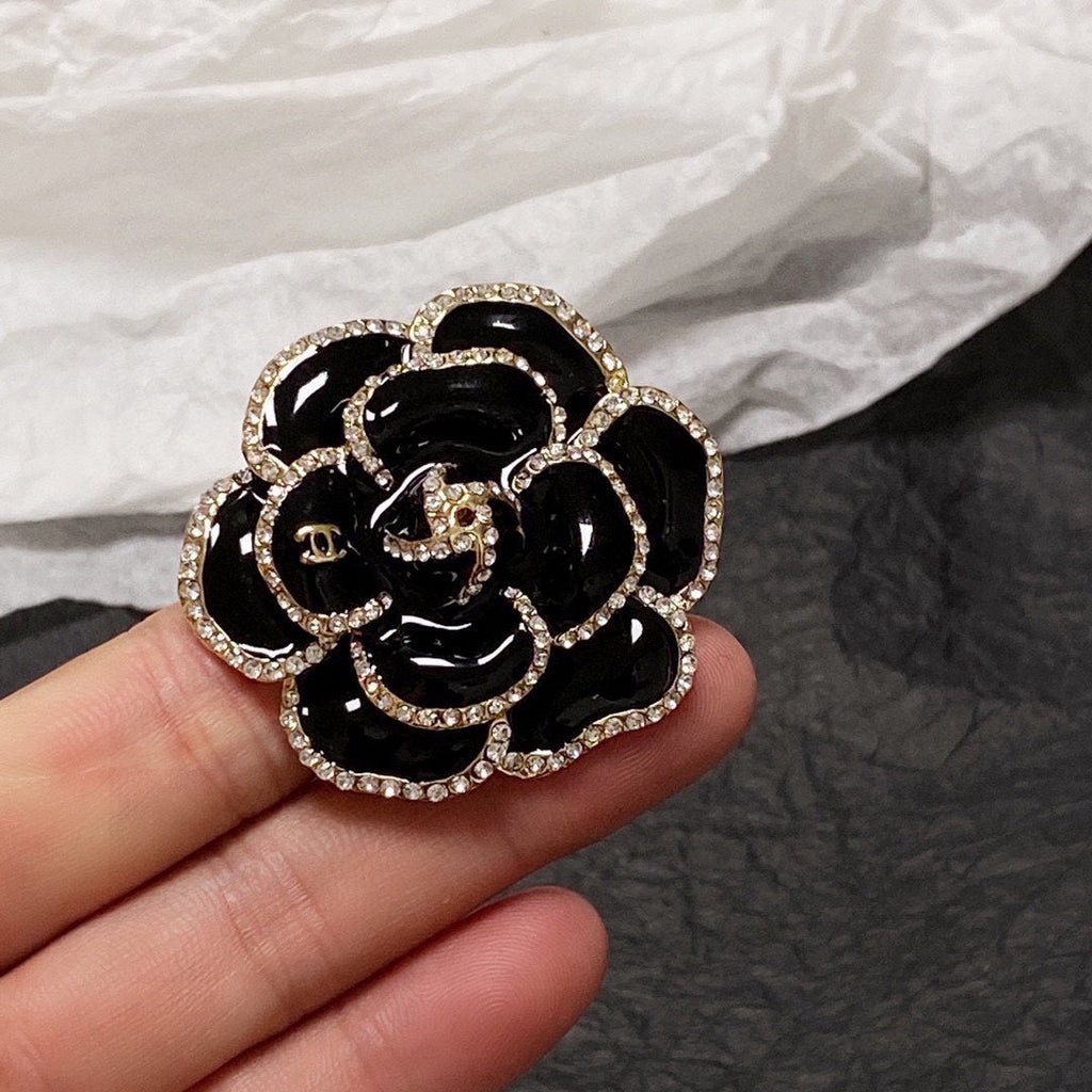 18K Chanel Black Flower Brooch