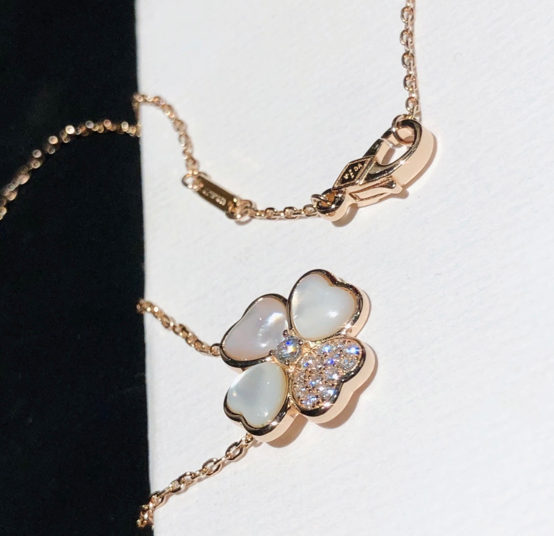 18K Van Cleef & Arpels Cosmos Clip pendant Necklace