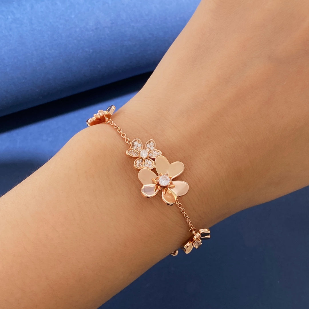 18K Van Cleef & Arpels Frivole Bracelet