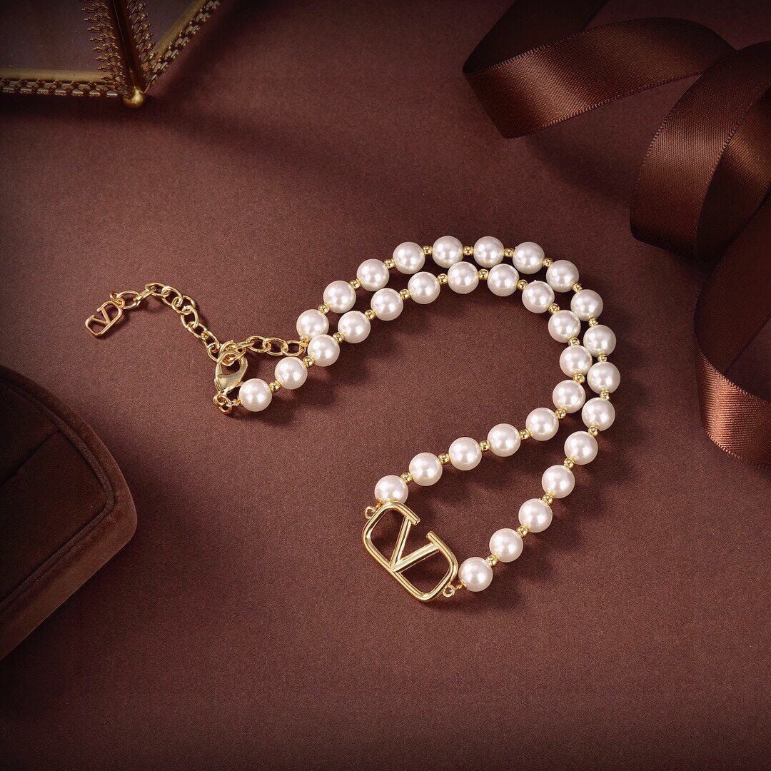 18K Valentino VLogo Pearls Choker Necklace
