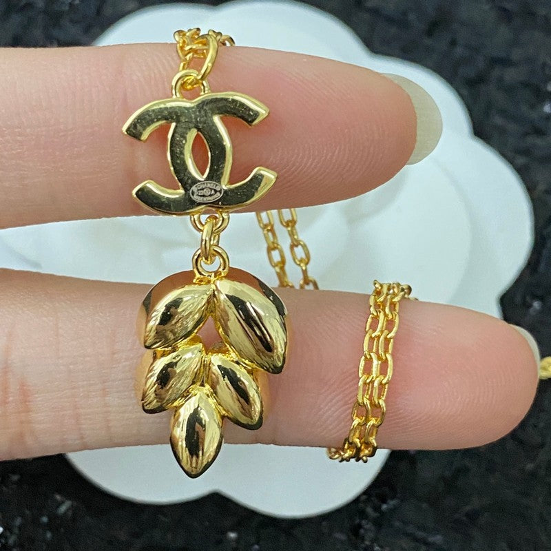 18K Chanel Flower Crystal Necklace