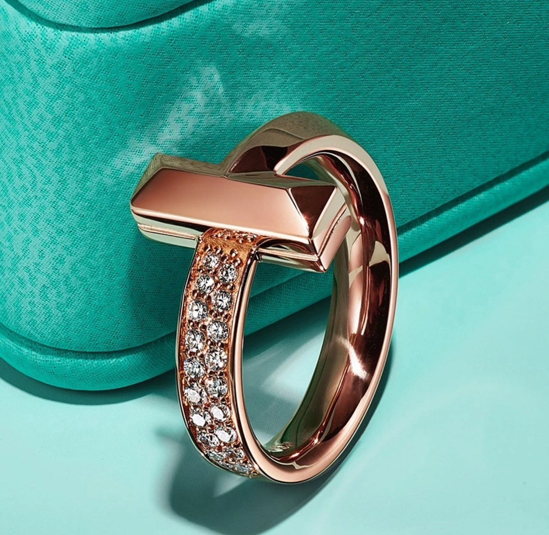 18K Tiffany & Co. T1 Diamonds Ring