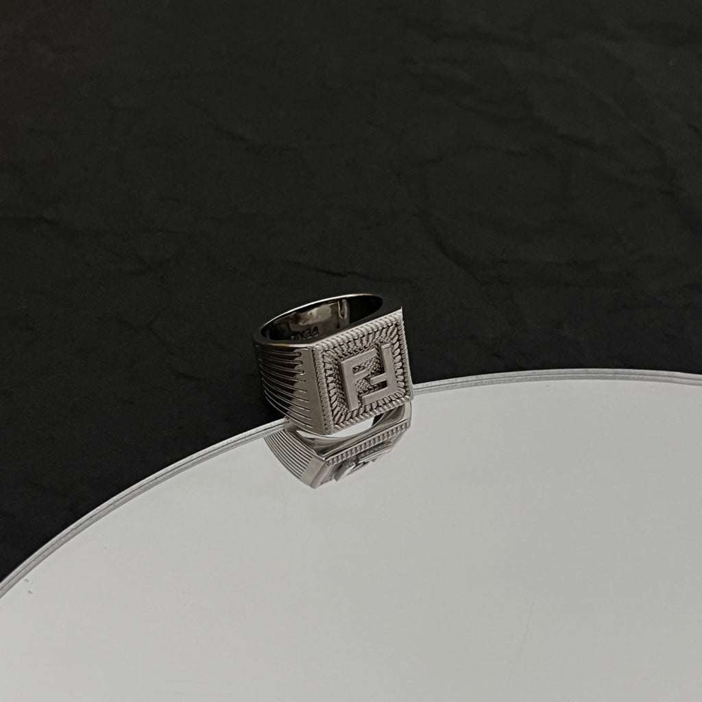18K Fendi FF Guillochet Ring