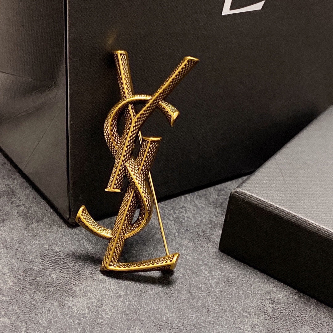18K Saint Laurent YSL Classic Brooch