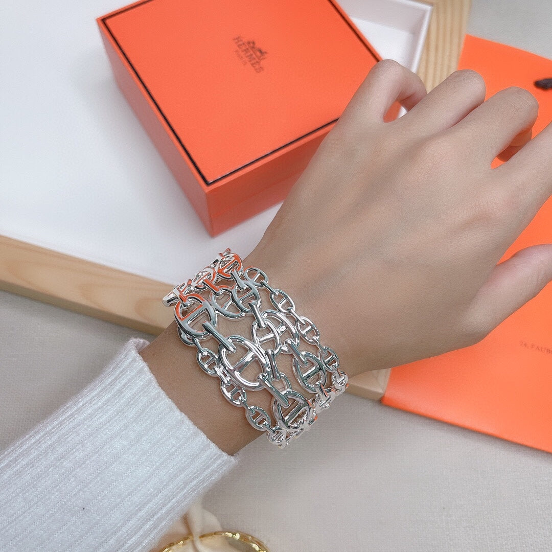 18K Chaine D'Ancre Wide Cutwork Hermès Bracelet