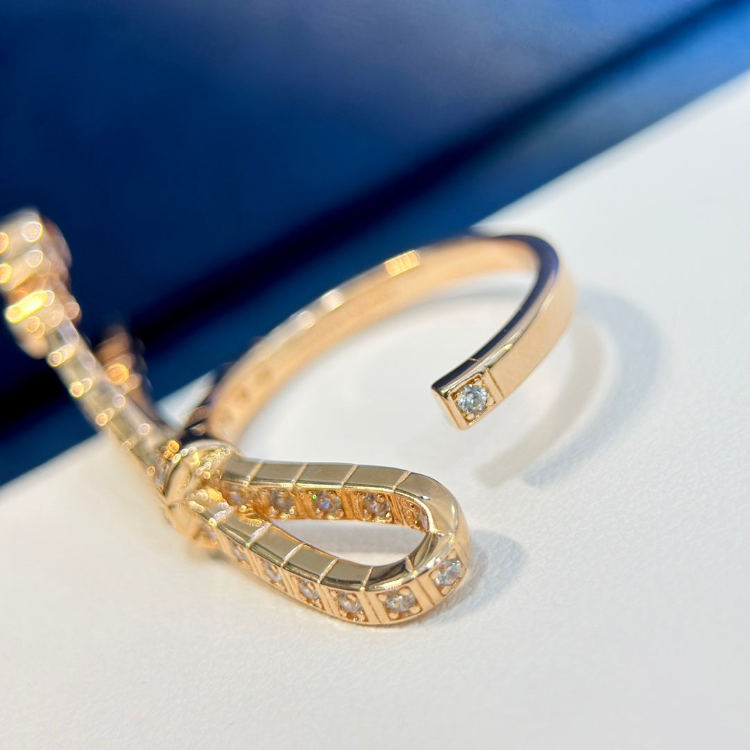 18K Chanel Ruban Diamonds Ring