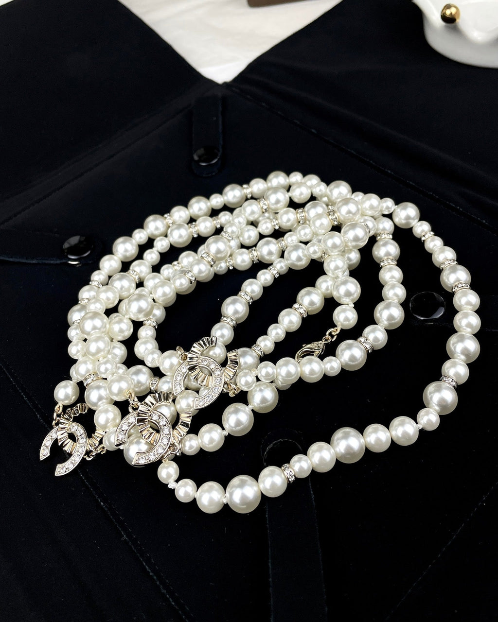 18K Chanel Pearls Long Necklace