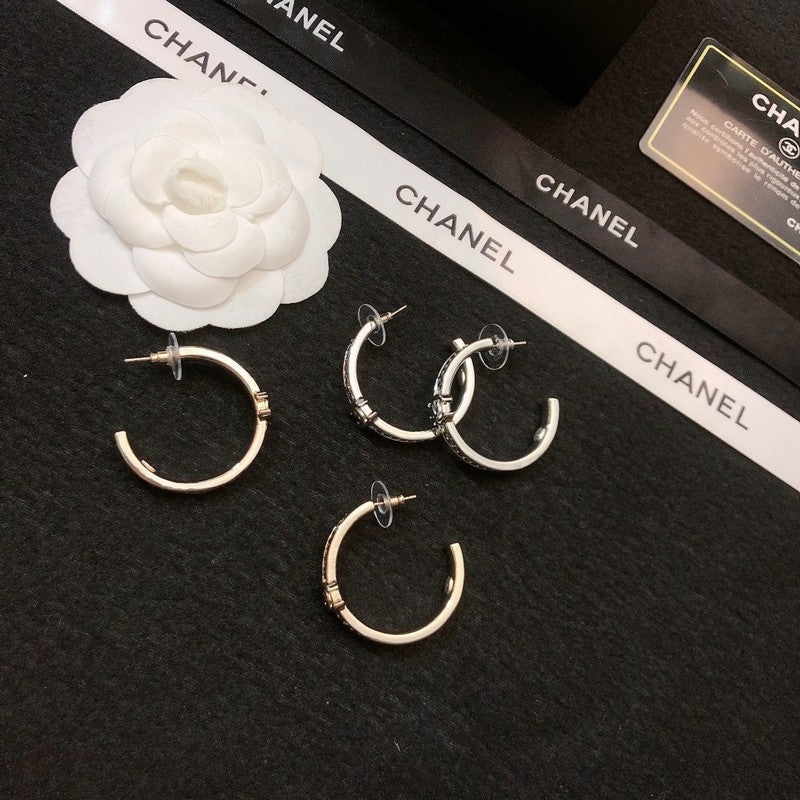 18K Chanel Circle Earrings