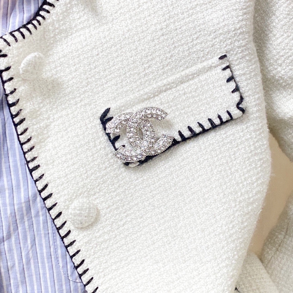 18K Chanel Diamonds Brooch
