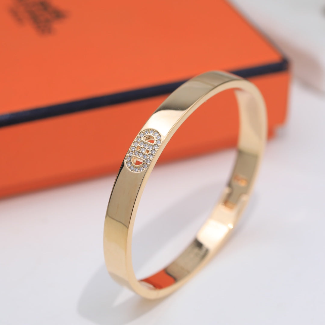 18K Hermès Diamonds Bracelet