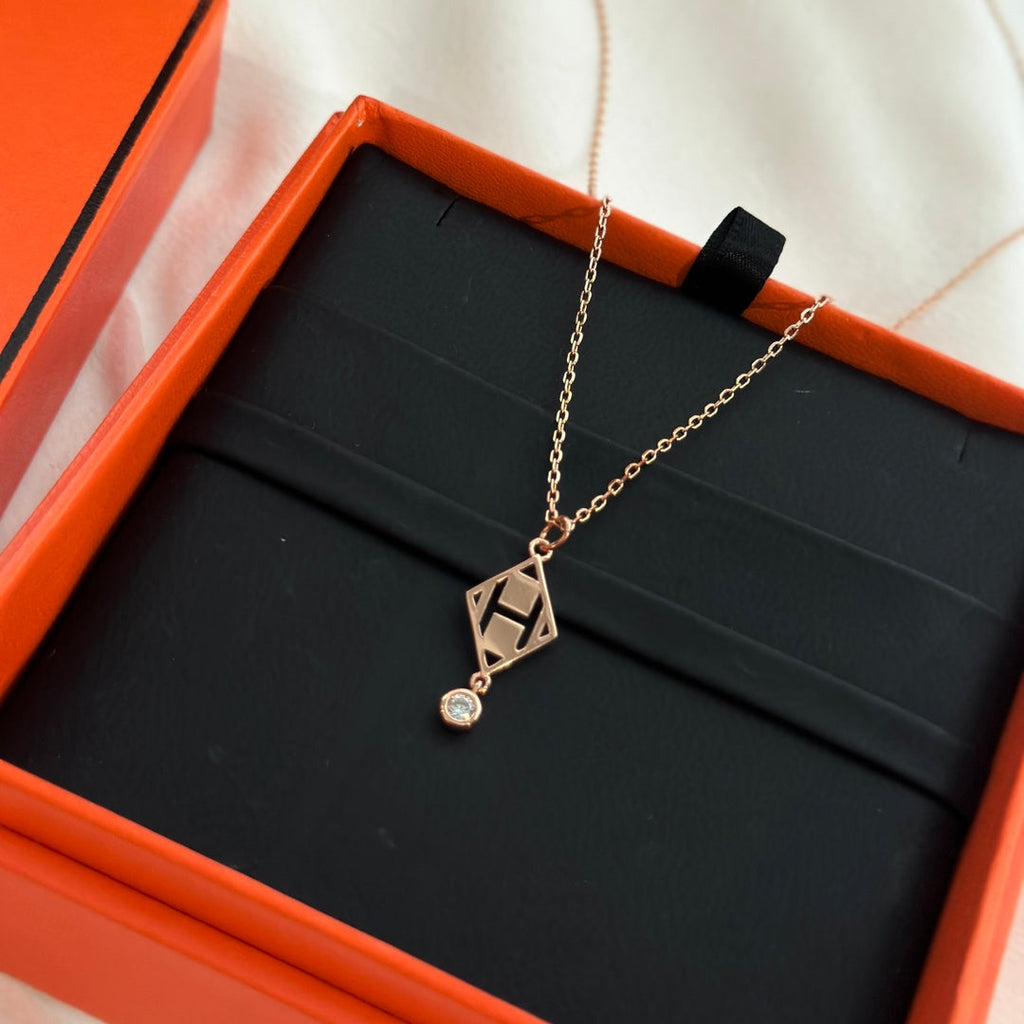 18K Gambade Pendant Hermès Necklace