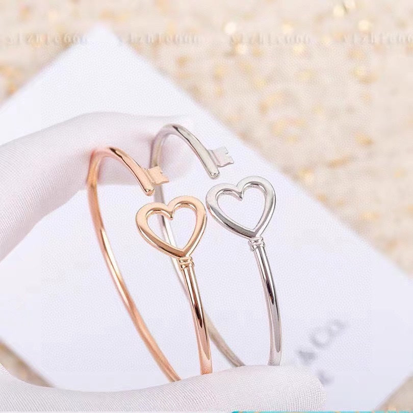 18K Tiffany & Co. Heart Key Wire Bracelet