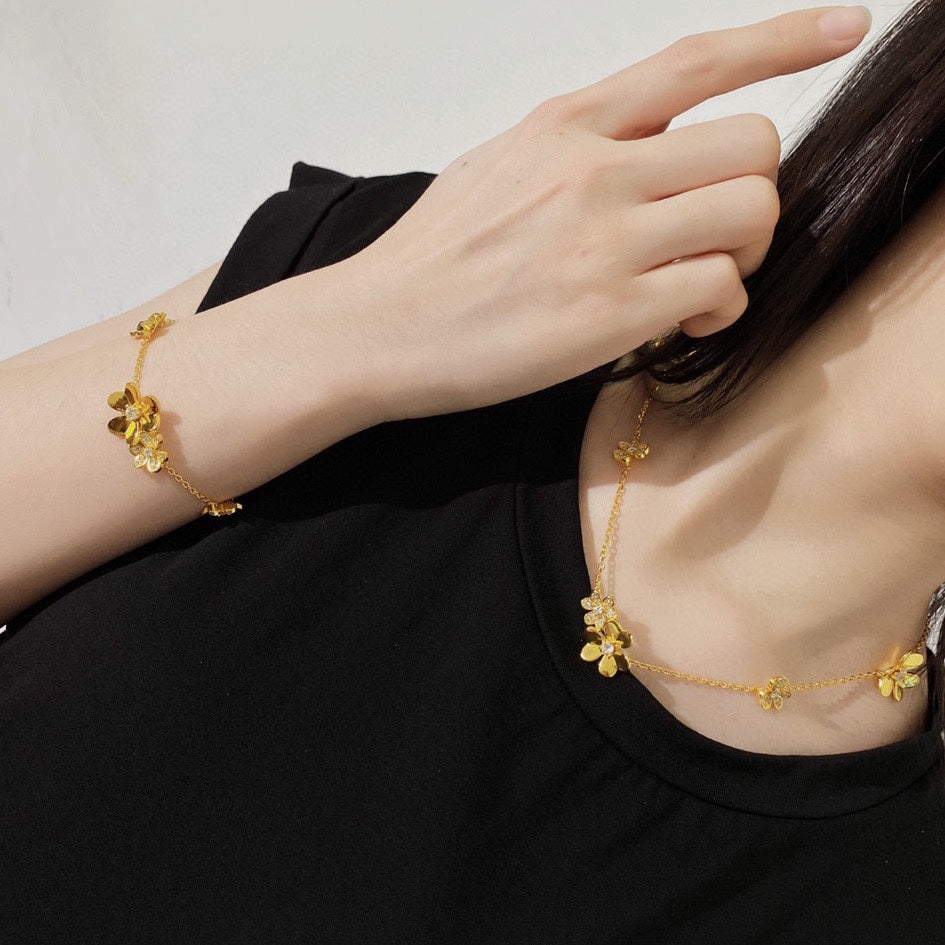 18K Van Cleef & Arpels Frivole Bracelet